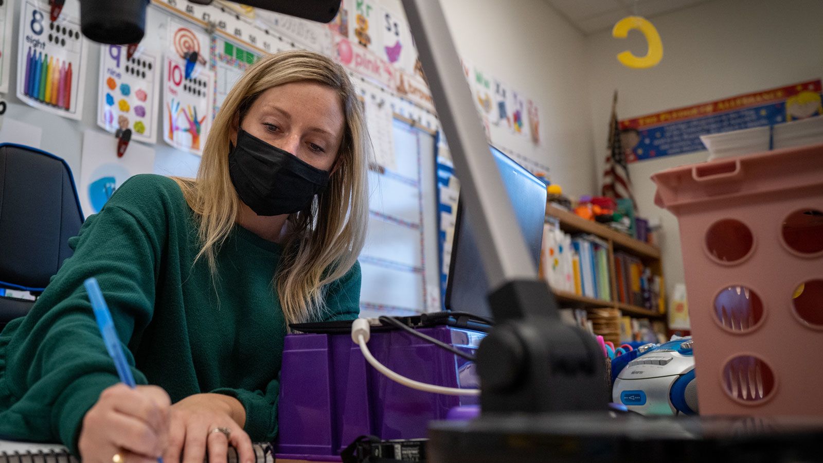 "Teachers Teaching" by Phil Roeder is licensed under CC BY 2.0 DEED. The original image has been cropped slightly to a 16:9 ratio.
